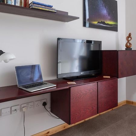 Contemporary One Bedroom Apartment Close To All Amenities In Conservation Area Tain Eksteriør billede